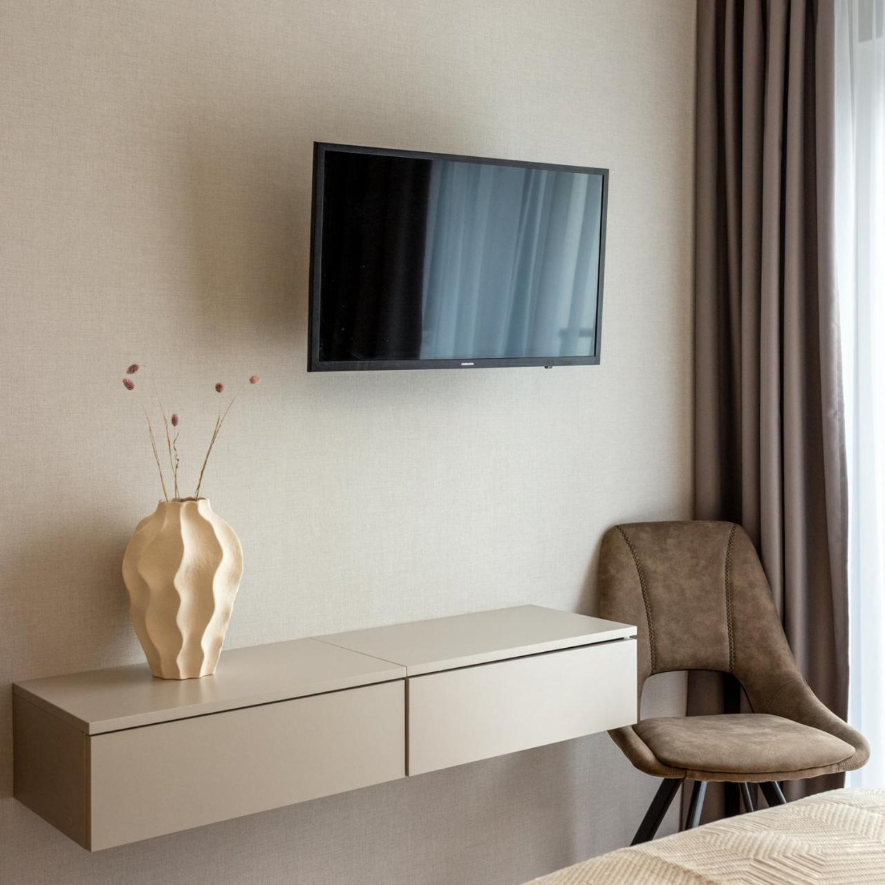 Iron Apartments Краків Екстер'єр фото